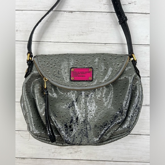 Marc by Marc Jacobs Coated Ostrich PVC Crossbody Gray Bag Purse - Picture 3 of 16